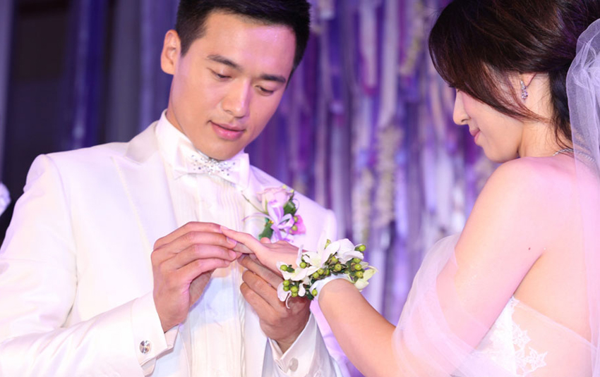 圣路易丝家纺代言人董璇婚礼众星现身